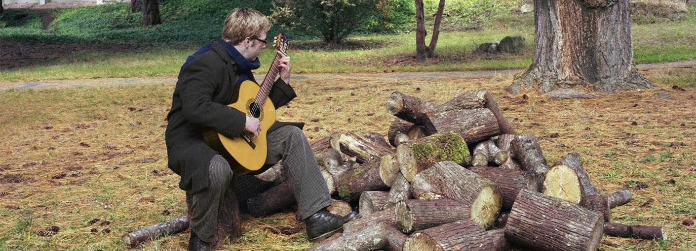 Barrie Jones, Guitar Player, 2009.